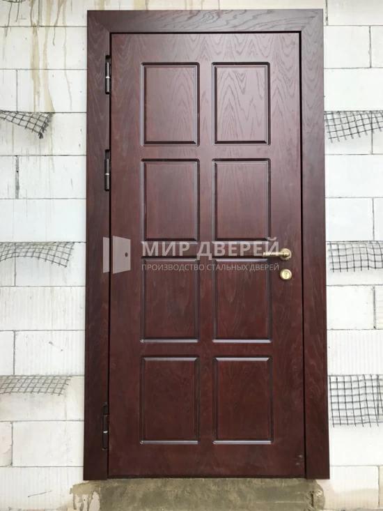 Входная дверь для дачи массив - фото