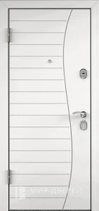 Белая глянцевая входная дверь №26 внутренняя - фото